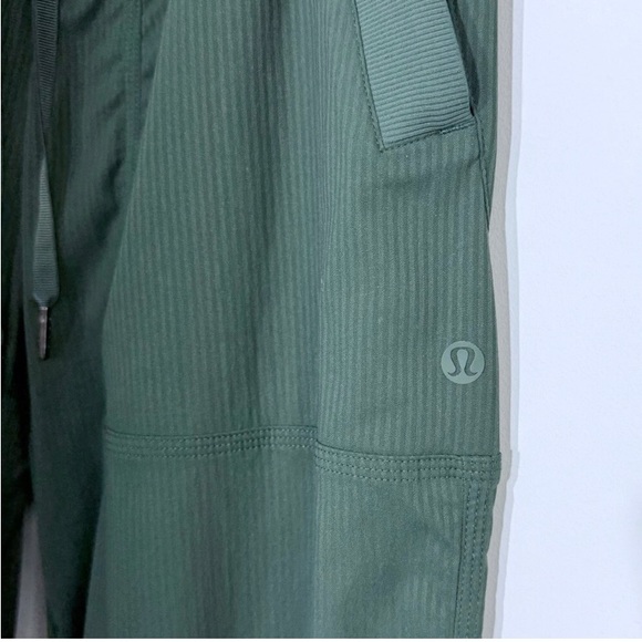 Lululemon Dance Studio Mid-Rise Pant Legacy Green Size 10 Fully Lined Medium - Picture 4 of 9